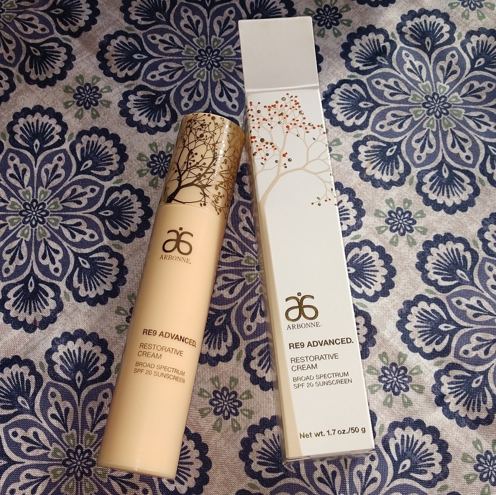 NWT Arbonne Re9 advanced restorative cream
